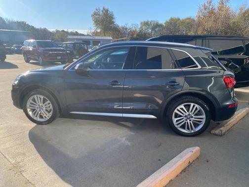 2018 Audi Q5 2.0T Premium Plus