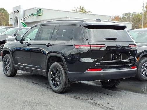 2025 Jeep Grand Cherokee L Laredo