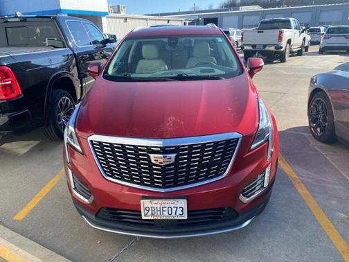 2022 Cadillac XT5 Premium Luxury