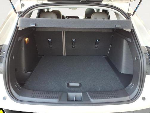 White Sand 2026 Chevrolet Trax ACTIV