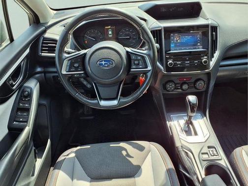 Crystal White Pearl 2019 Subaru Crosstrek 2.0i Premium