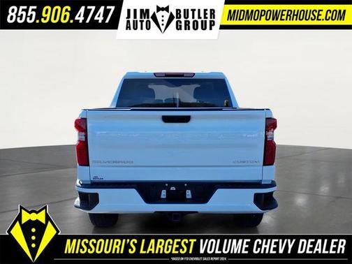 Summit White 2026 Chevrolet Silverado 1500 Custom