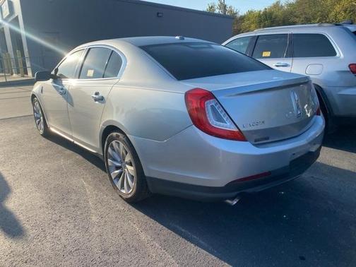 2013 Lincoln MKS Base