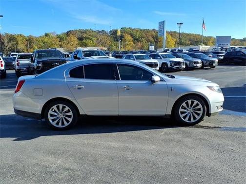 2013 Lincoln MKS Base