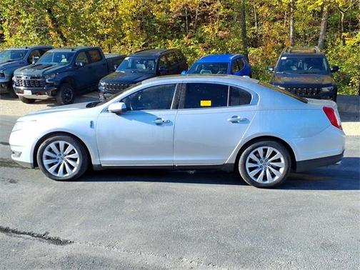 2013 Lincoln MKS Base