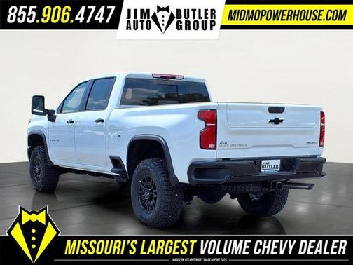 Summit White 2026 Chevrolet Silverado 2500 ZR2