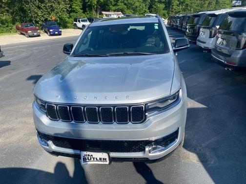 2023 Jeep Wagoneer Base