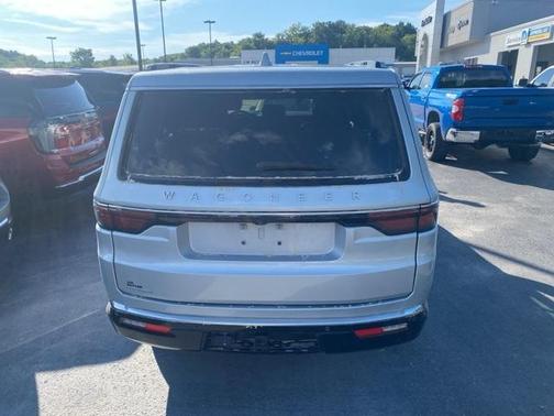 2023 Jeep Wagoneer Base
