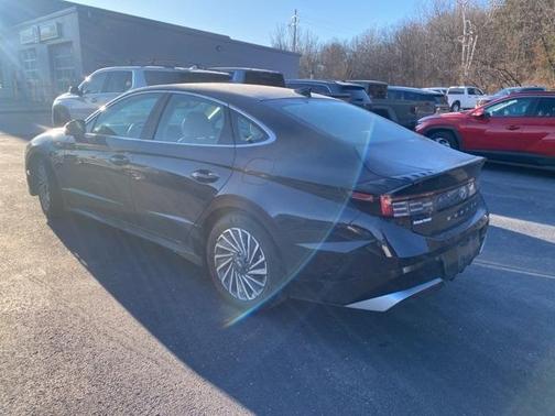 2024 Hyundai SONATA Hybrid Limited