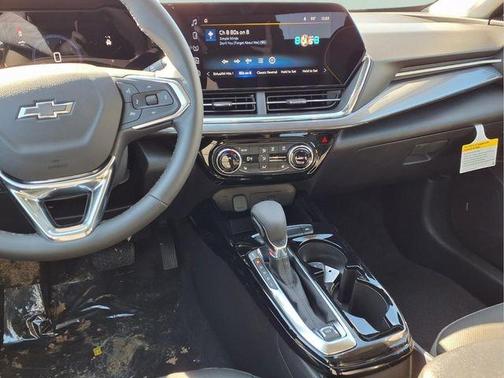 Mosaic Black Metallic 2026 Chevrolet Trax ACTIV