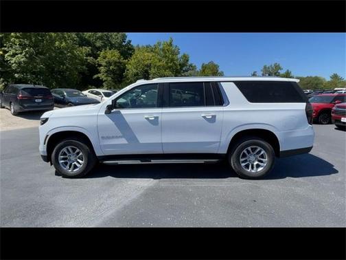 2025 Chevrolet Suburban LS