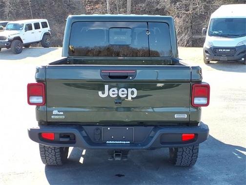 2022 Jeep Gladiator Overland