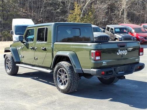 2022 Jeep Gladiator Overland