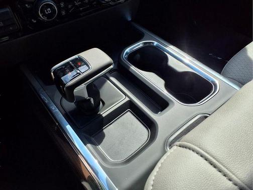Summit White 2026 Chevrolet Silverado 1500 LT