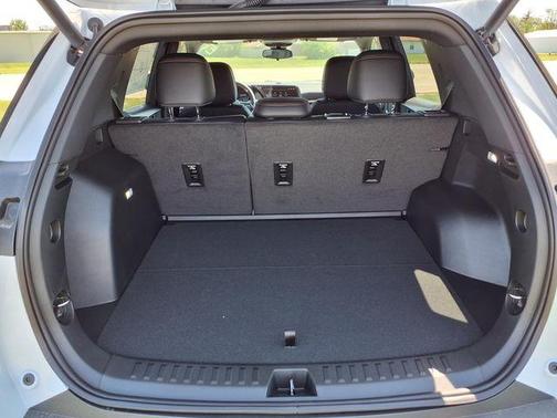 Polar White 2026 Chevrolet Equinox RS