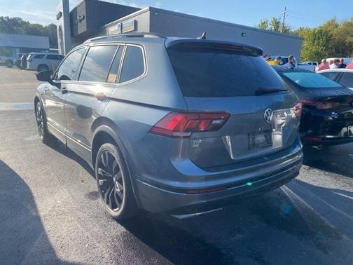 2021 Volkswagen Tiguan 2.0T SE R-Line Black
