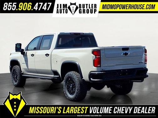 White Sand 2026 Chevrolet Silverado 2500 ZR2