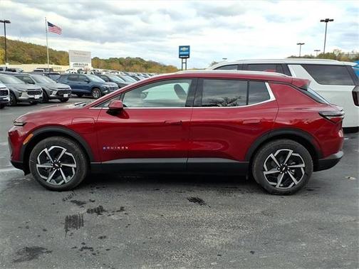 2026 Chevrolet Equinox EV LT 2