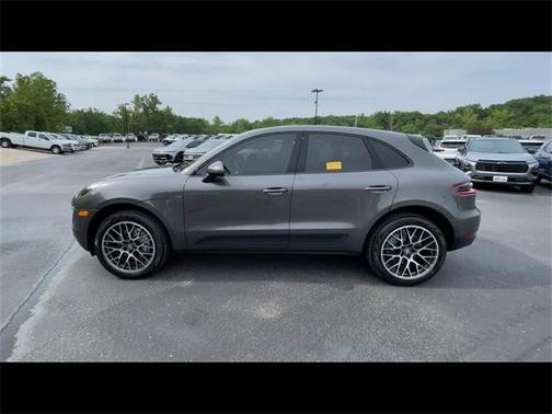 2016 Porsche Macan S