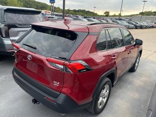 2020 Toyota RAV4 XLE