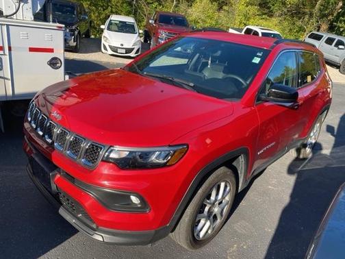2023 Jeep Compass Latitude Lux