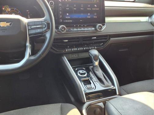 Summit White 2023 Chevrolet Colorado LT
