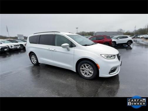 2022 Chrysler Pacifica Touring-L
