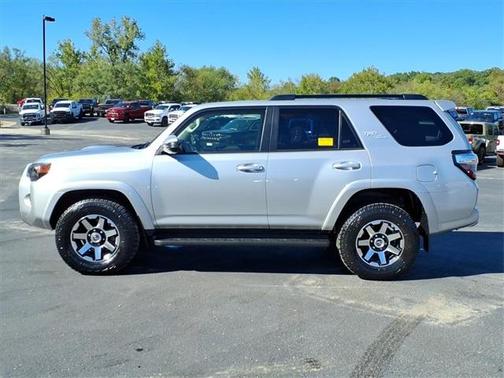 2024 Toyota 4Runner TRD Off Road