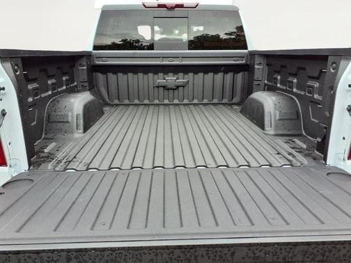 Polar White 2026 Chevrolet Silverado 1500 High Country