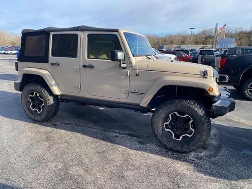 2016 Jeep Wrangler Unlimited Sahara