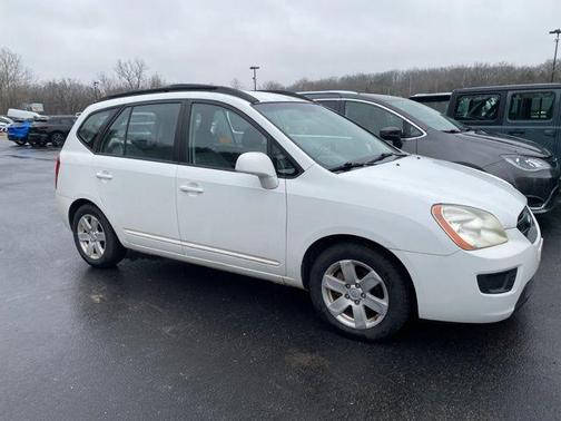 2008 Kia Rondo 