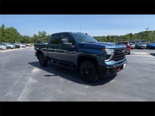 2025 Chevrolet Silverado 3500 LT