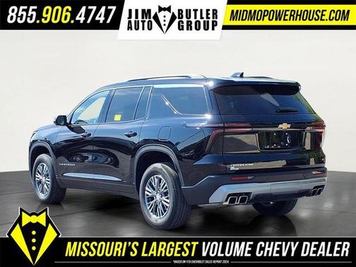 Mosaic Black Metallic 2024 Chevrolet Traverse LT