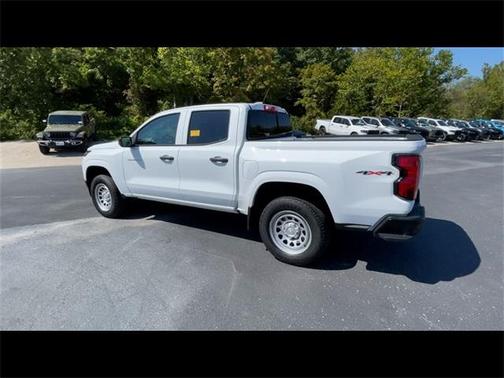 2024 Chevrolet Colorado WT