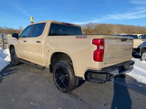 2022 Chevrolet Silverado 1500 Custom Trail Boss
