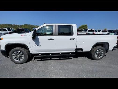 2026 Chevrolet Silverado 2500 Custom