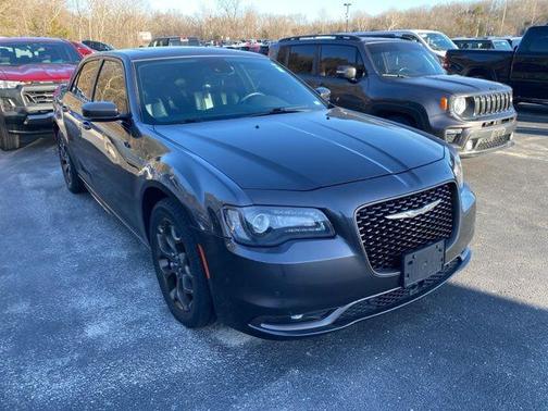 2016 Chrysler 300 S