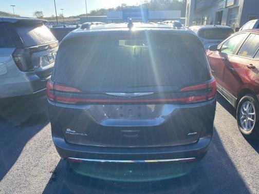 2022 Chrysler Pacifica Touring-L