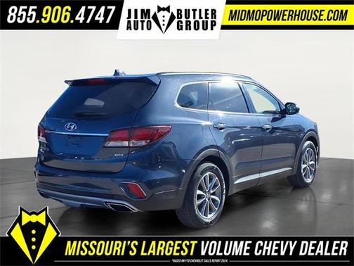 2017 Hyundai SANTA FE SE