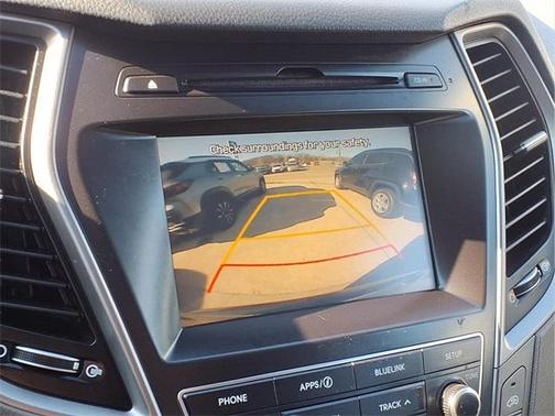 2017 Hyundai SANTA FE SE