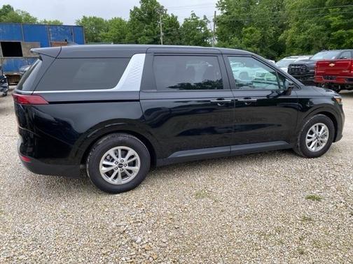 2022 Kia Carnival LXS
