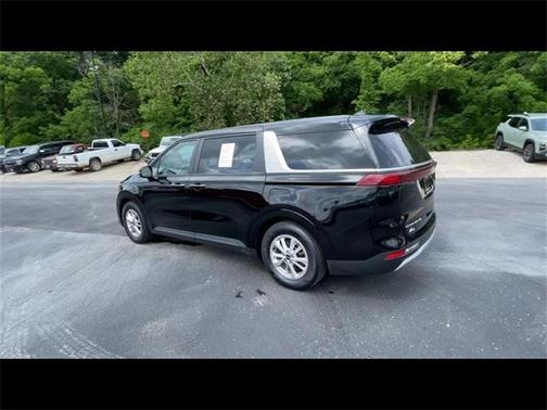 2022 Kia Carnival LXS
