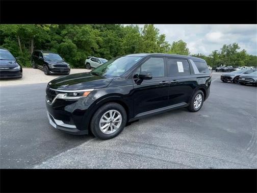 2022 Kia Carnival LXS