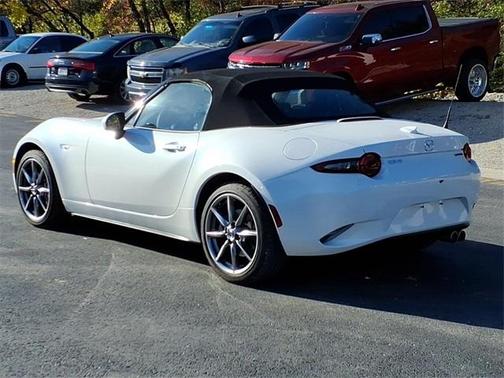 2022 Mazda MX-5 Miata Grand Touring