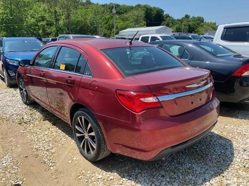 2013 Chrysler 200 Touring
