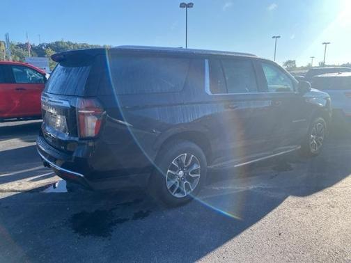 2021 Chevrolet Suburban LT
