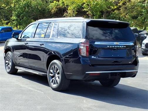 2021 Chevrolet Suburban LT