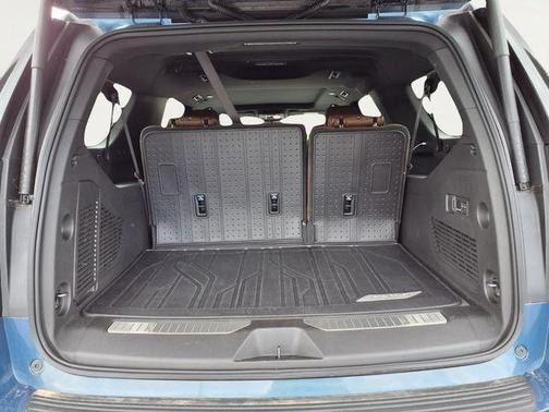 Lakeshore Blue Metallic 2026 Chevrolet Suburban High Country