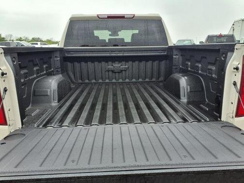 White Sand 2026 Chevrolet Silverado 1500 RST