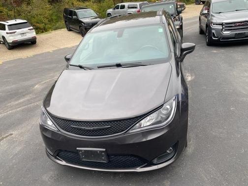2020 Chrysler Pacifica Touring-L